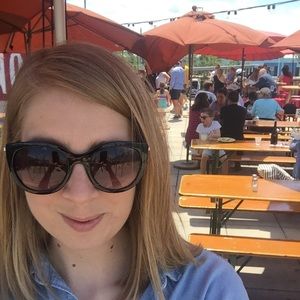 Meet your Posher, Emily